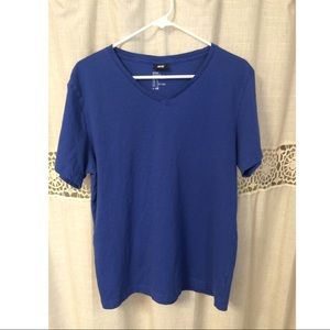 H&M V-Neck Shirt in size Large